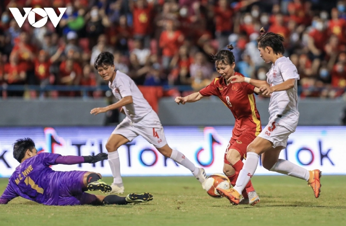 FIFA honours Thuy Trang in Vietnam’s SEA Games futsal victory